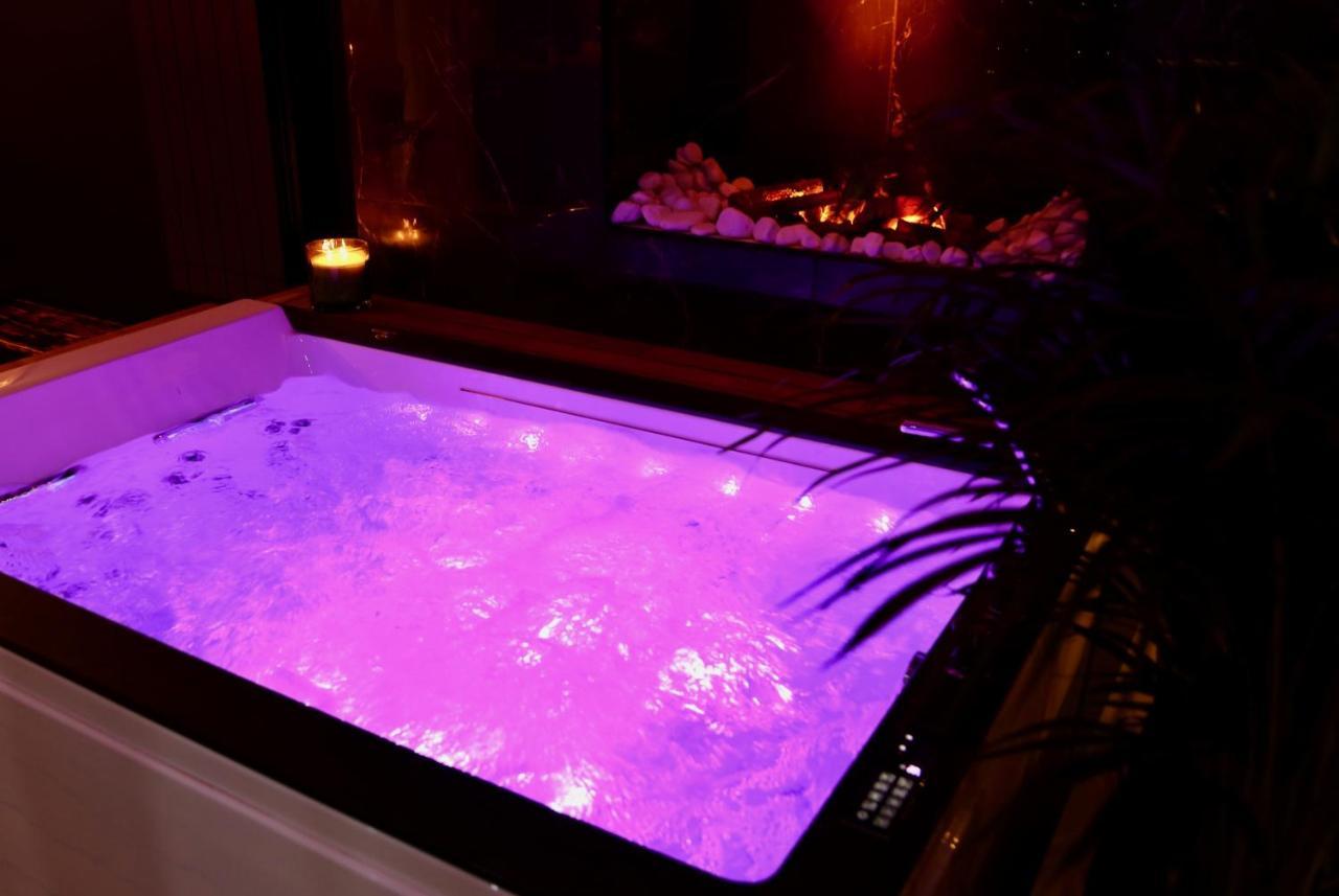 Love Room Gold - Les Delices Rooms Angers Ngoại thất bức ảnh